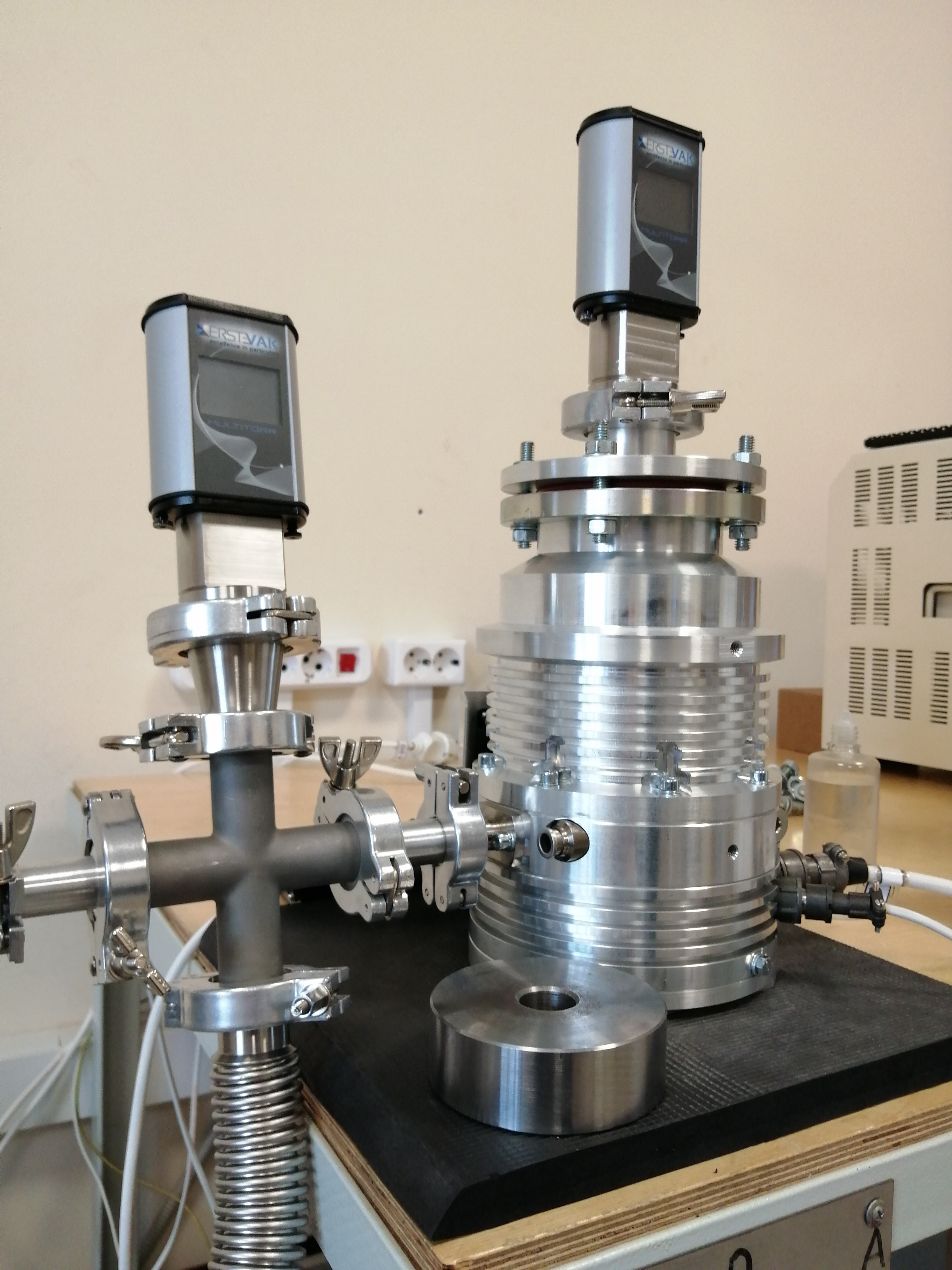 Vacuum turbomolecular complex KW-50 