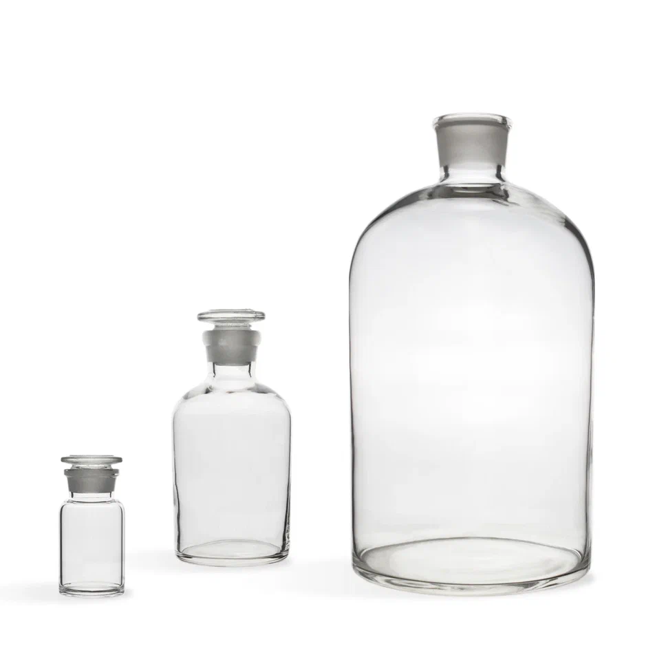 بطری معرف 30 میلی لیتری ساخته شده از شیشه سبک با گردن باریک و درب Primelab زمینی